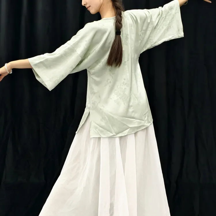 青檐听雨——圆领7分袖+裤裙套装上衣张碧希