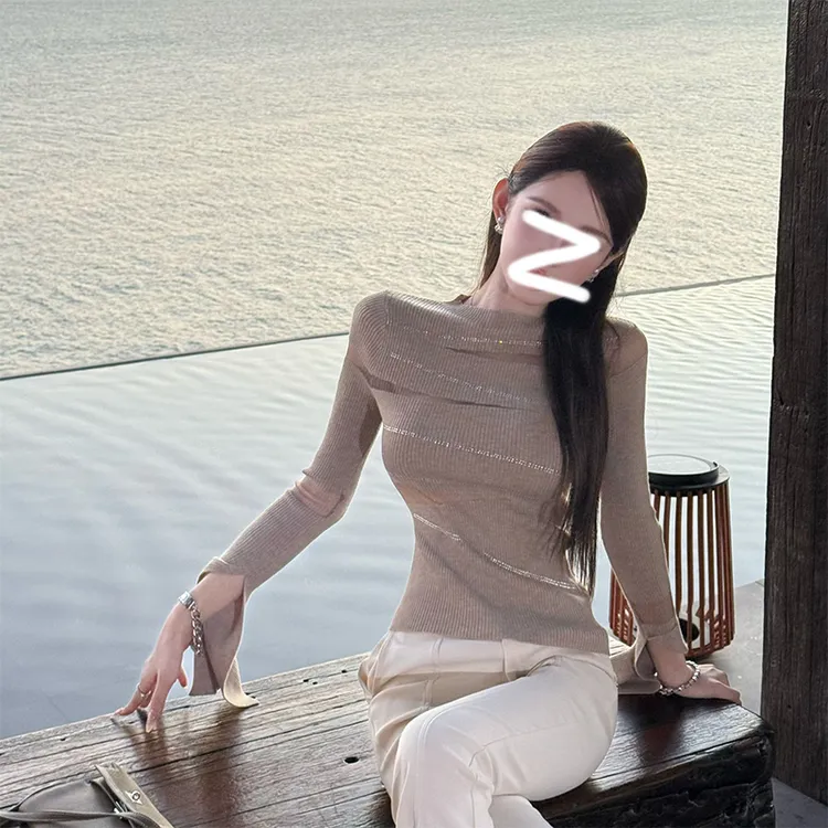 “许我耀眼”设计感ins风气质性感烫钻上衣秋季设计感纯欲针织衫