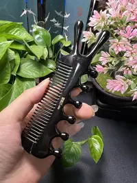 板娘专享 白水黑金刚按摩梳 微瑕福利 随机发货 不退不换 -X197