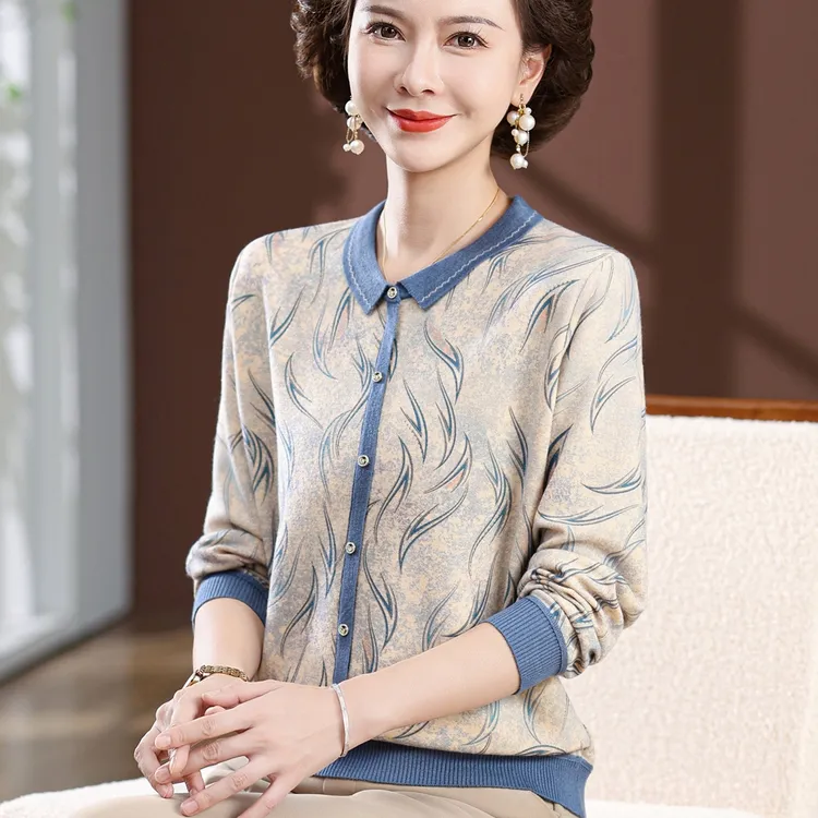 妈妈秋装洋气打底小衫2025新款中老年女春秋翻领长袖大码T恤上衣