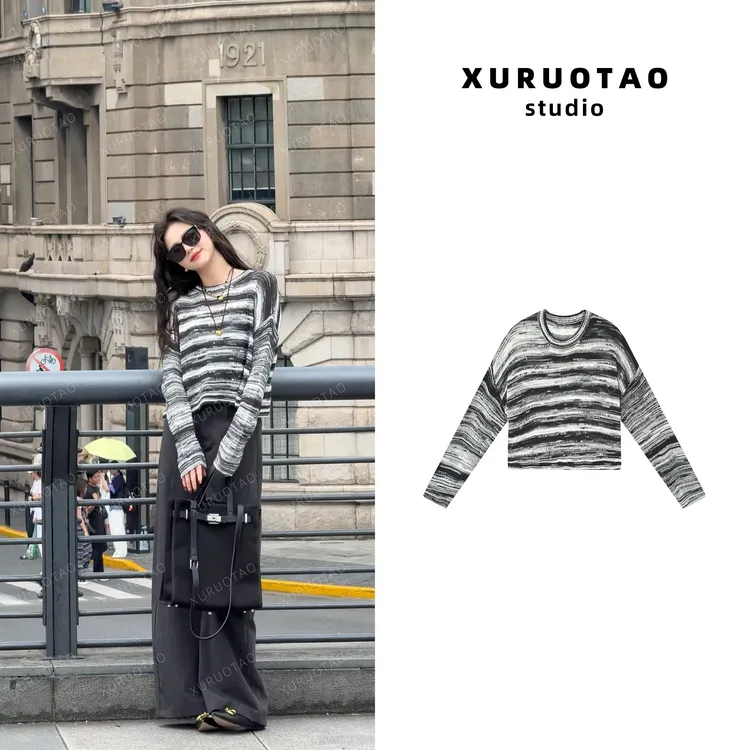 XURUOTAO【济州海岸】亚麻莱赛尔条纹针织设计黑灰色上衣 T5515