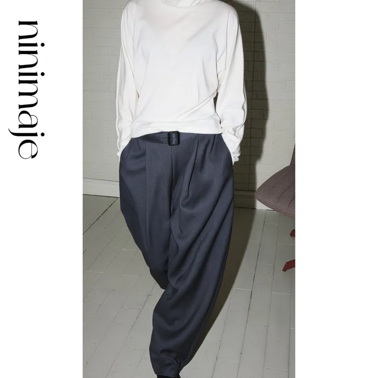 NanBeiBei 秋冬设计新款百搭立裁压褶腰带小脚裤 6660