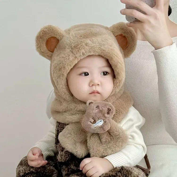 宝宝帽子围巾一体帽冬季可爱卡皮巴拉男女童婴儿毛绒帽围脖护耳帽