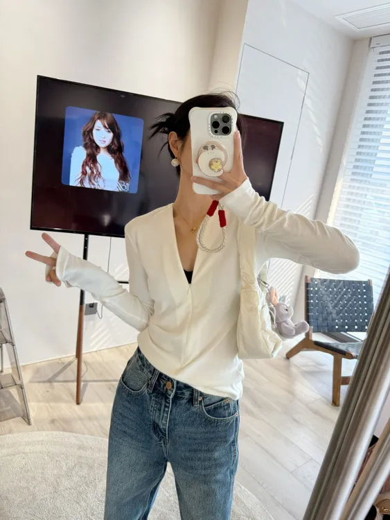 V领修身性感女士设计感长袖拉链无痕打底衫针织开衫