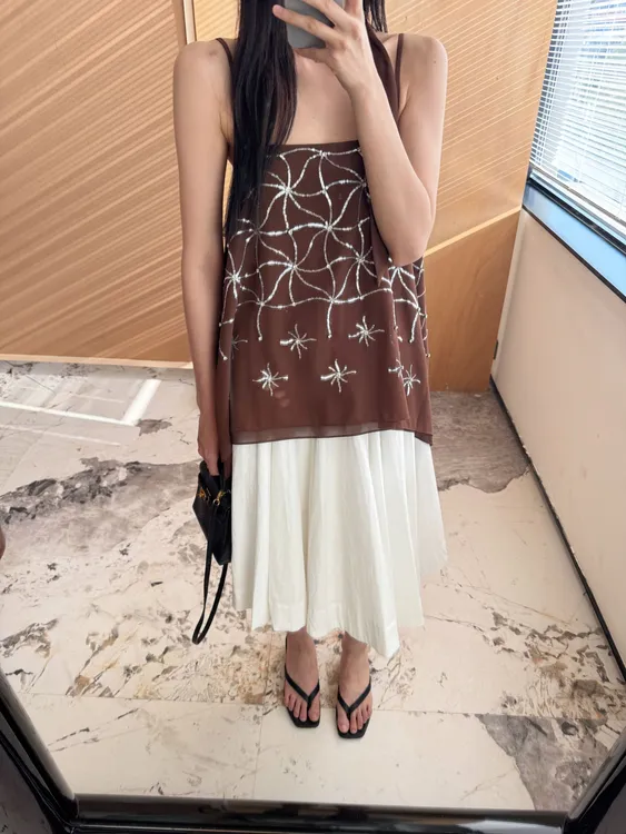 UCUT简刀 ODTD 春夏25新品棕色定制钉珠烟花不规则下摆吊带8342