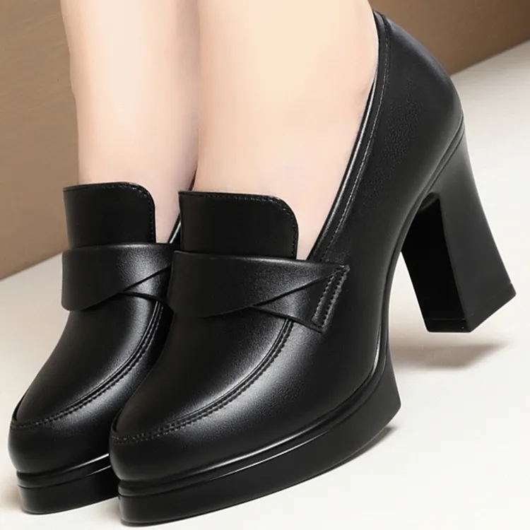 啄木鸟秋季新款浅口低跟纯色单鞋粗跟厚底百搭职业工作鞋女高跟鞋