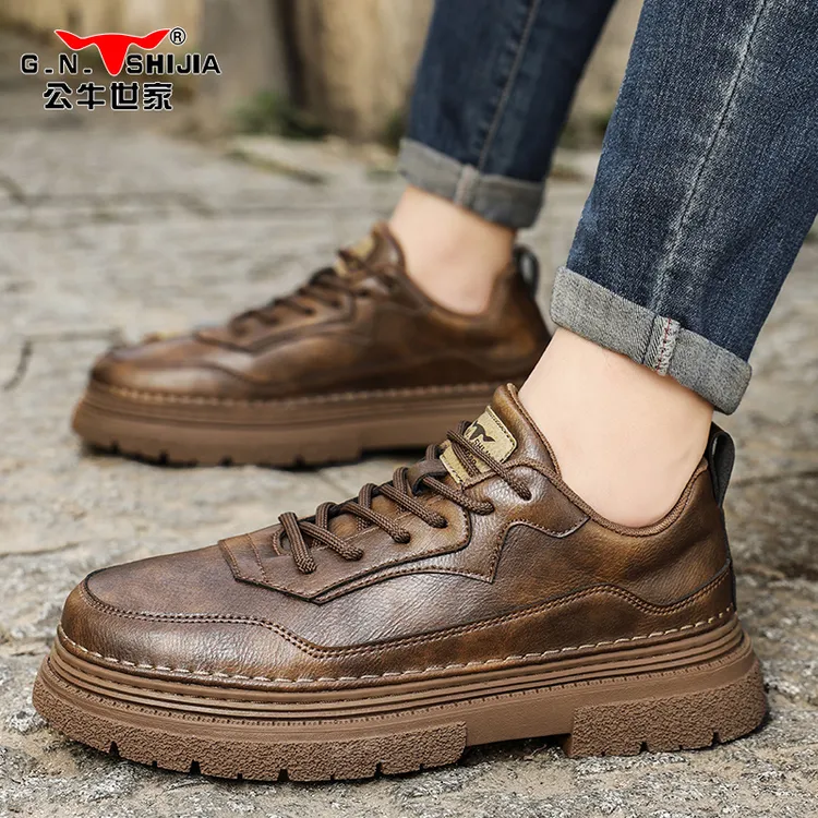 公牛世家2025秋季新款潮流男士时尚板鞋防滑商务皮鞋休闲皮鞋