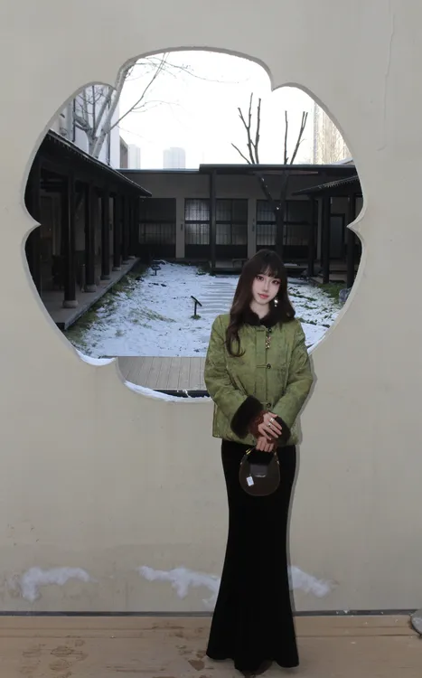 复古新中式羽绒服女