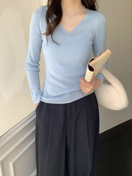 V领针织弹力衫[100％超细美丽诺全羊毛]8811