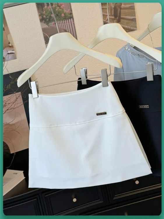 裙通勤气质简约半身裙女a字短裙2025春夏新款显瘦半身裙A字版短裤