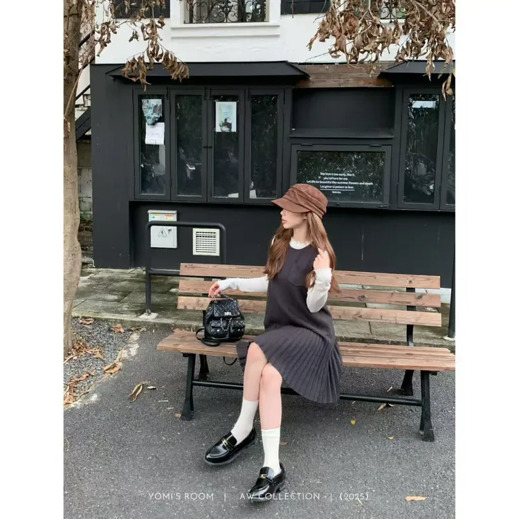 YOMI小个子【米兰漫步】黑色赫本背心裙连衣裙气质休闲秋季显白显瘦