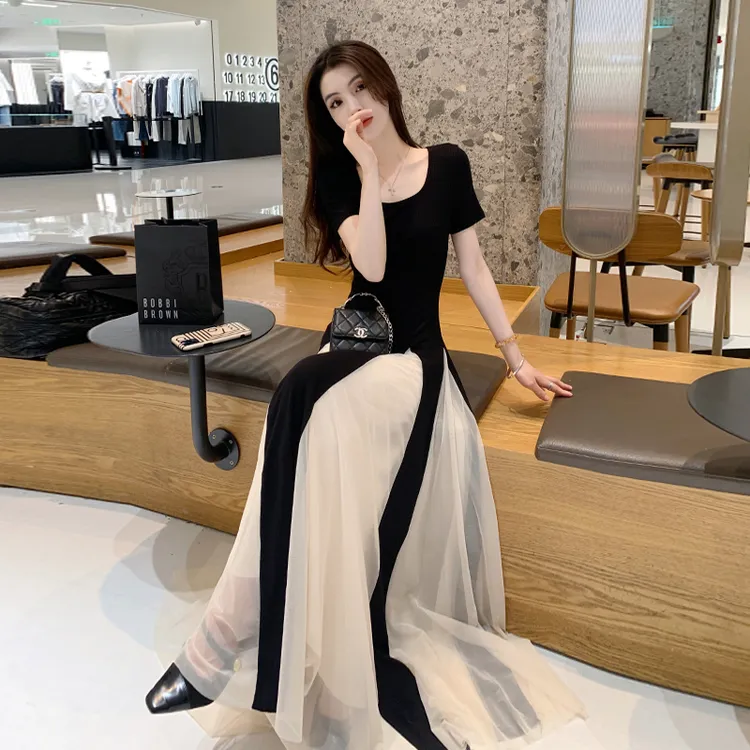 黑色高级感气质连衣裙女夏季爆款收腰显瘦法式长款网纱拼接裙子