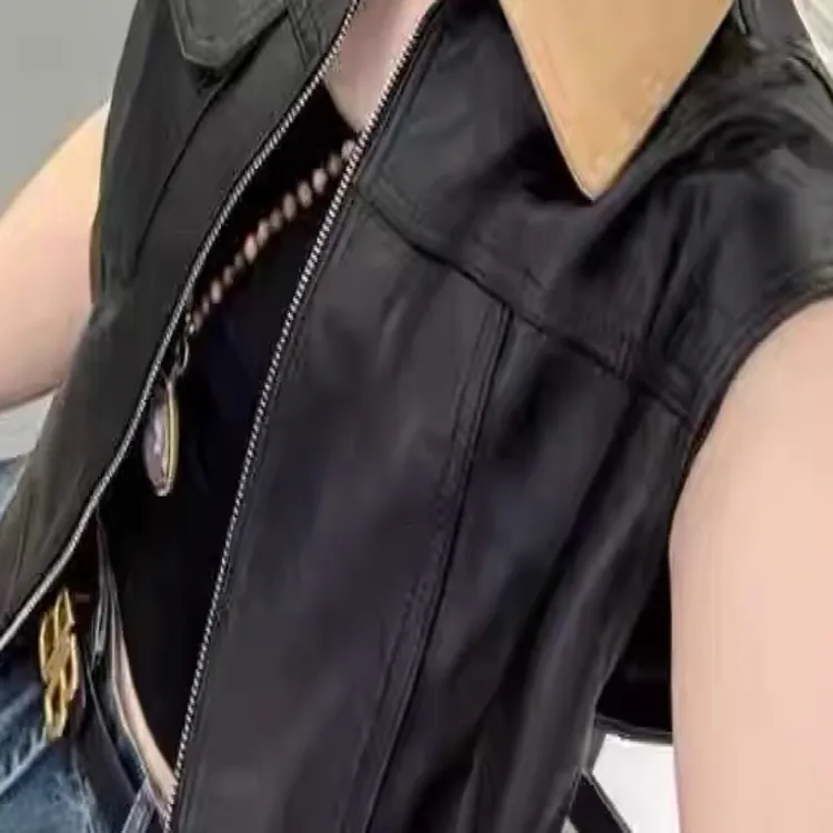 8282休闲翻领蛋白皮坎肩2025新款马甲女中长个性拼色无袖外套潮