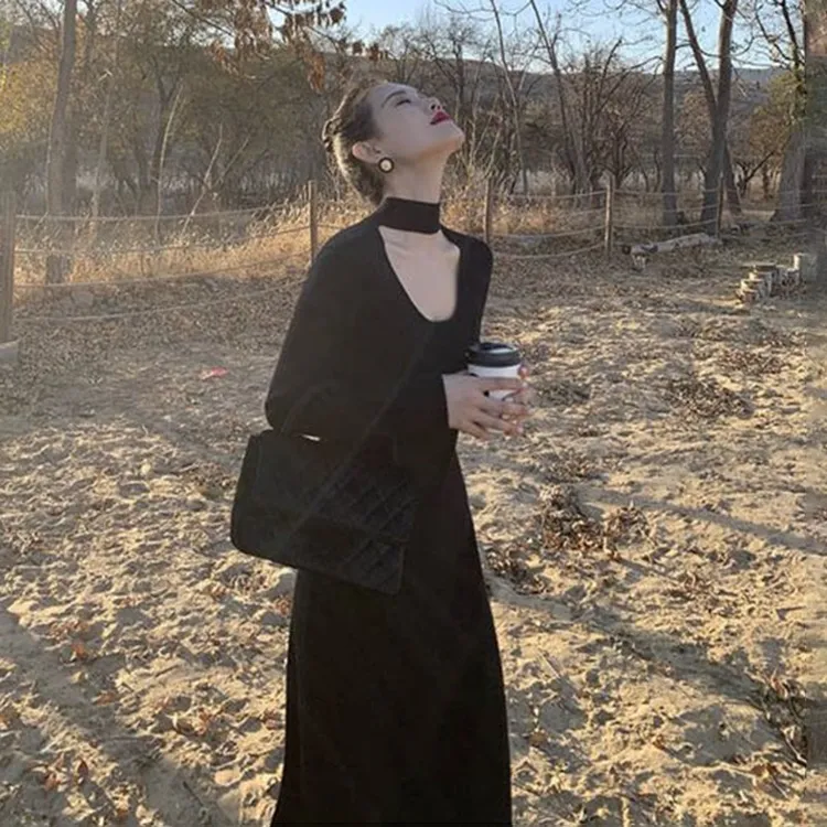 小黑裙新款法式赫本风配大衣毛衣裙长裙内搭打底针织连衣裙女秋冬