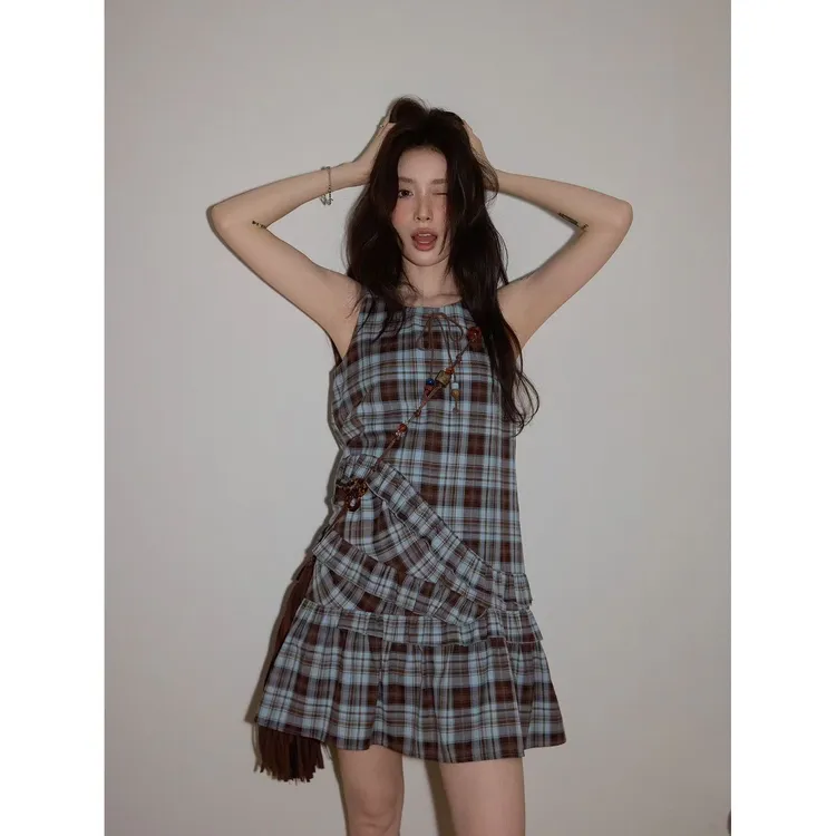 吵吵家复古格子无袖连衣裙女夏气质宽松设计感格纹短款背心连身裙