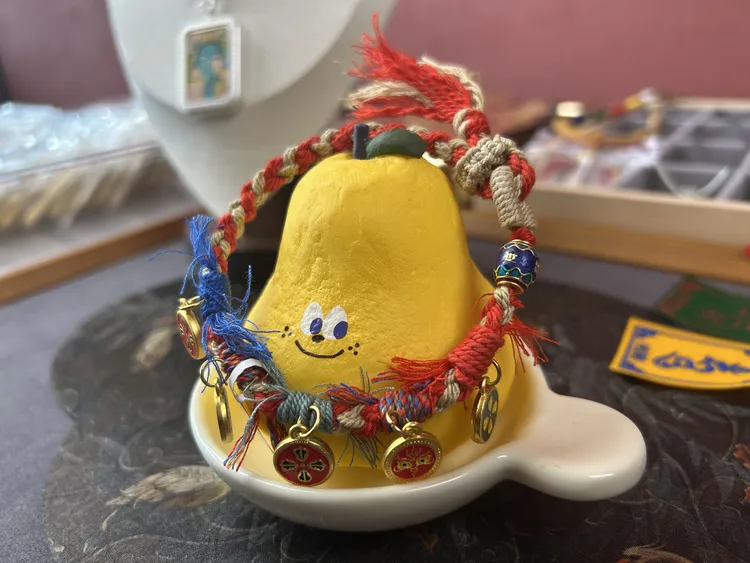 纯手工拼色工艺男女通用民族风编绳古法转运饰品素款复古编织手编