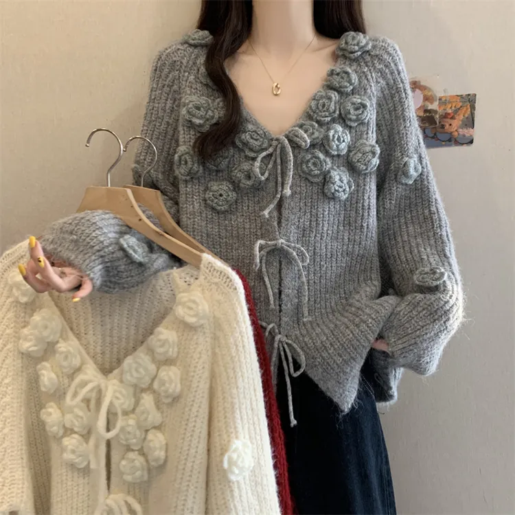 大码胖mm法式减龄显瘦立体花朵毛衣外套女秋季新款宽松遮肚针织衫