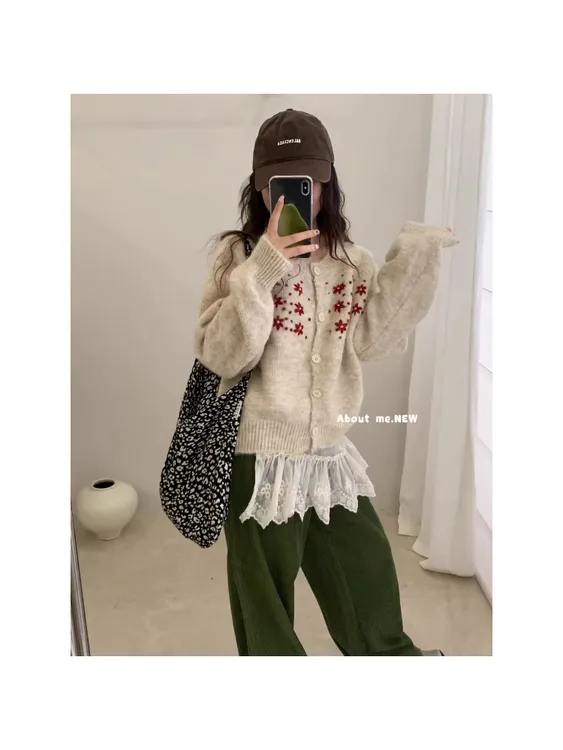 甜美刺绣花朵针织开衫女秋冬新款宽松设计感时尚洋气灰色毛衣外套