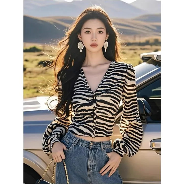 法式设计感斑马纹长袖衬衫女秋季2025新款高级感轻奢减龄洋气小衫