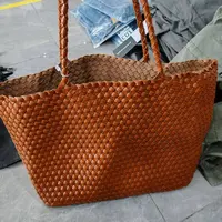 咖色编制包包 一个