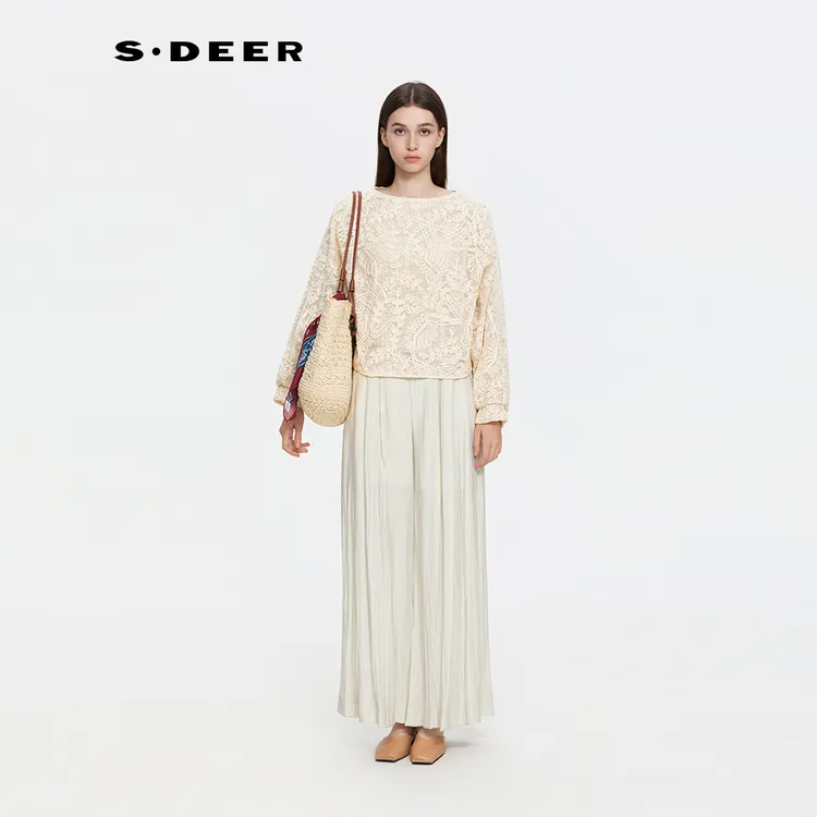 S·DEER圣迪奥女装刺绣长袖打底女士印花圆领提花上衣S253Z2210