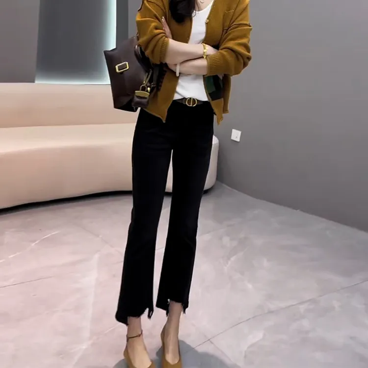 黑色高腰弹力微喇叭牛仔裤女春夏大码胖mm宽松显瘦毛边九分直筒裤