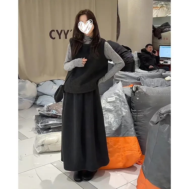 圈圈毛加包包森系简约百搭无袖马甲半身裙波点打底衫时尚套装