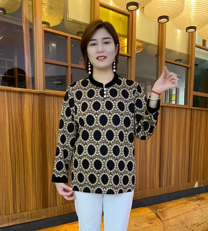 秋季新款长袖圆领套头宽松型印花波点休闲百搭妈妈装洋气衫