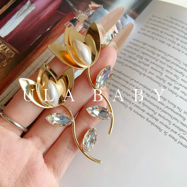 铜合金合成锆石耳饰 【喜儿ula】11-1-4气质法式温柔花朵精致耳钉