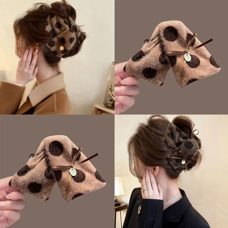 波点毛绒布艺三角抓夹女2025新款鲨鱼夹大号盘发发夹秋冬时尚发饰