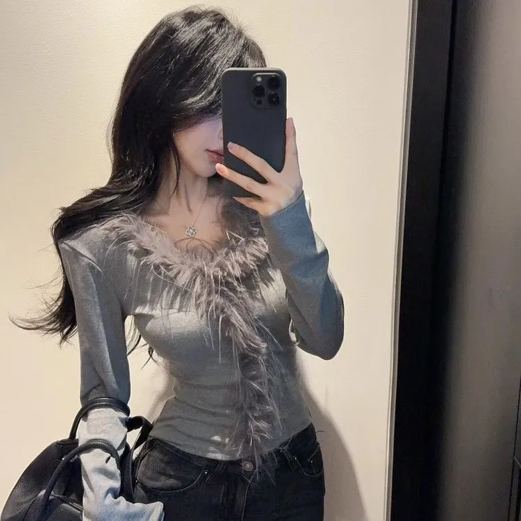 法式v领灰色毛毛拼接感T恤女秋冬款修身收腰内搭德绒保暖上衣长袖