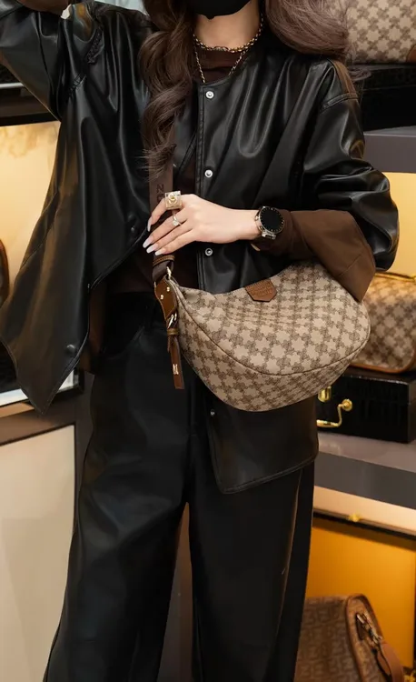 醉牛轻奢女包网红爆款单肩斜挎包豌豆包