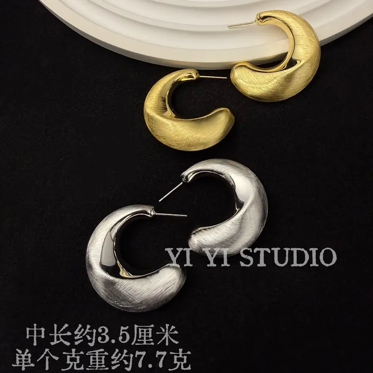 铜合金耳饰 拉丝立体大C耳饰 欧美气质