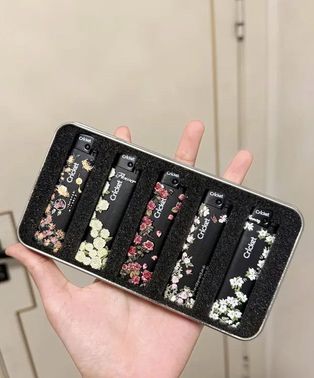 Cricket草蜢打火机高颜值防爆一次性砂轮打火机diy纯白火机送礼