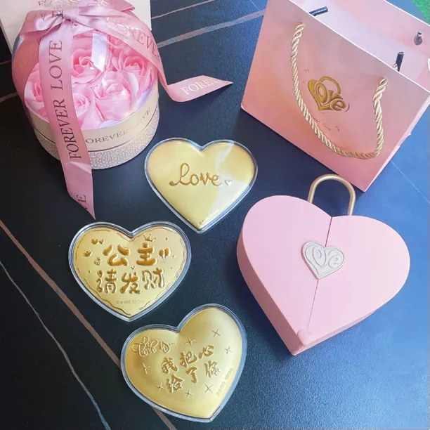 含金工艺品大饼公主请发财520盒精选表白季必备玫瑰花