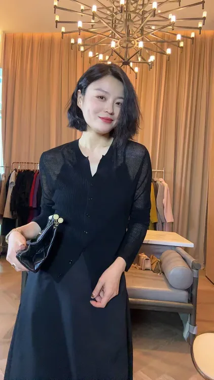 TANTAN 百搭显瘦气质长袖修身开衫2579