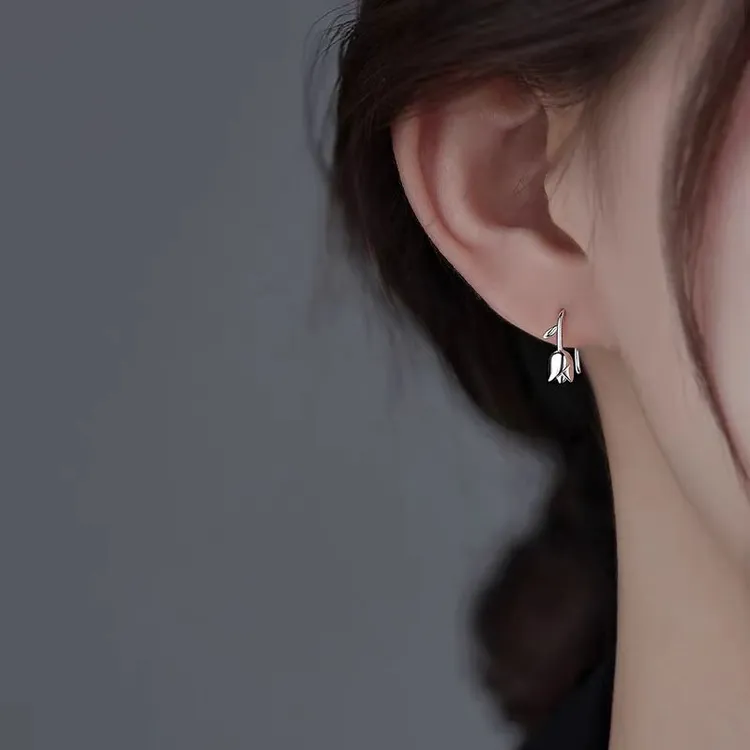 铜合金耳饰 郁金香耳钉女 2025新款爆款轻奢耳环小众耳饰春夏秋季