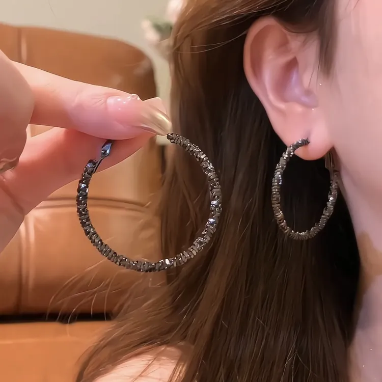 铜合金耳饰 星光熠熠--暗闪黑色耳圈气质大圆圈银色耳环耳饰