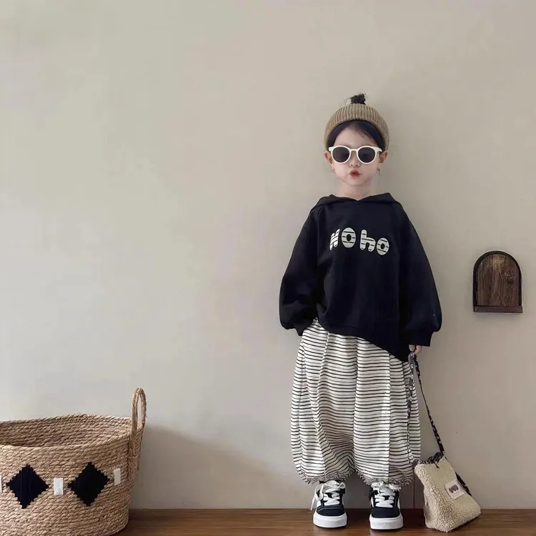 儿童韩国男女童套装2025秋季新款时尚宝宝连帽印花上衣条纹灯笼裤
