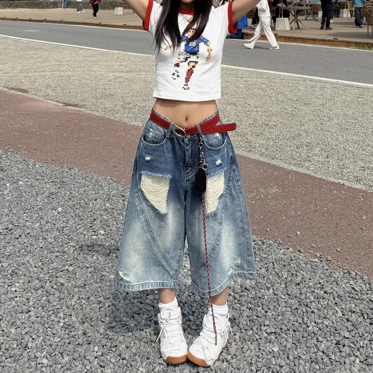 大码国潮破洞水洗牛仔裤女夏季新款七分裤子休闲廓形弯刀阔腿短裤