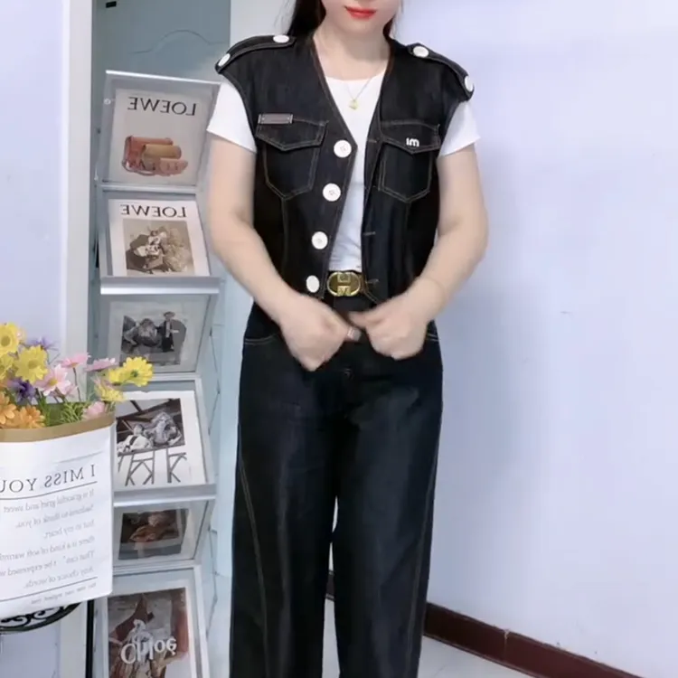 工装明线排扣牛仔马甲搭配阔腿裤时尚套装