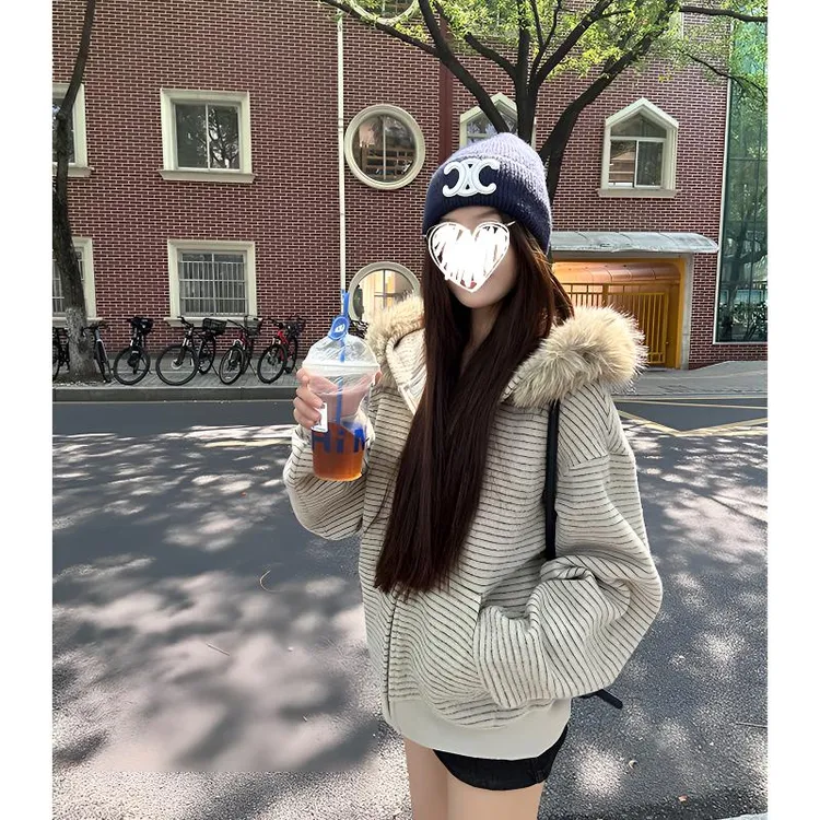 秋冬新款条纹连帽卫衣外套女毛领洋气时尚拉链开衫慵懒感穿搭W4