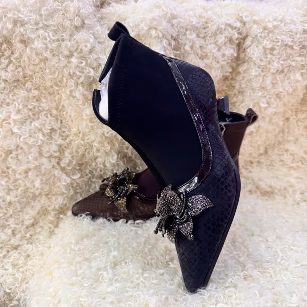 2025年女士加绒真皮鞋