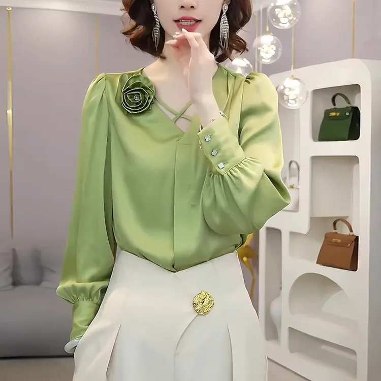 秋季法式醋酸缎面垂感衬衫女士时尚新款宽松大码休闲别致小衫上衣