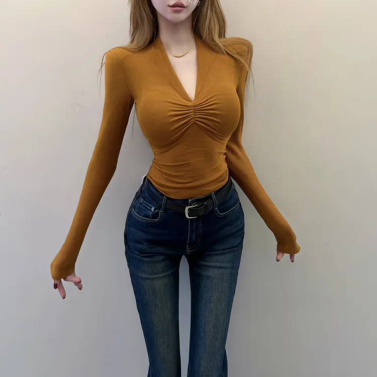 纯欲性感磨毛V领褶皱垫肩长袖T恤女2025秋冬辣妹修身显瘦打底衫