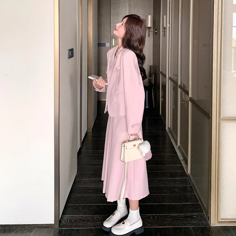 粉色西装外套甜美学院风百褶半身裙套装女2025春季新款法式两件套