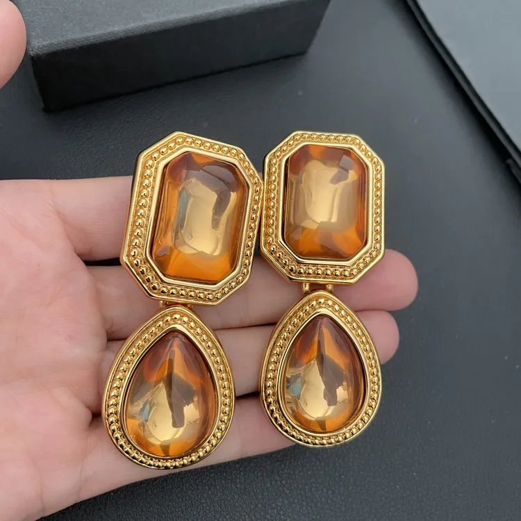 铜合金合成锆石耳饰 欧美金色女耳环重工中古宫廷风复古古法耳夹