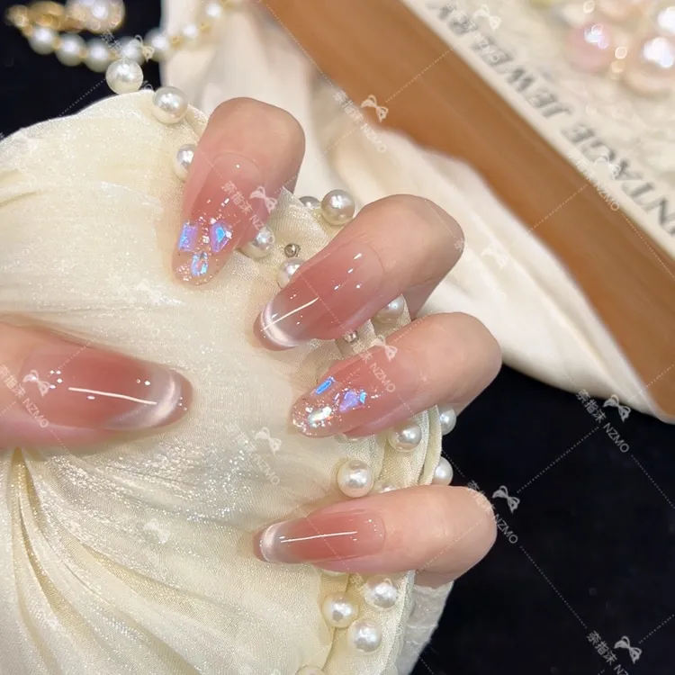 【极光之恋】指尖微笑猫眼日常显白穿戴甲简约百搭款美甲