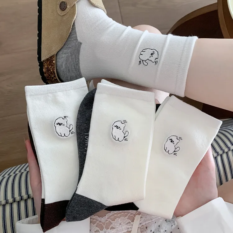 杭臻白色袜子女中筒袜春秋季棉袜可爱卡通猫咪刺绣无骨长袜堆堆袜