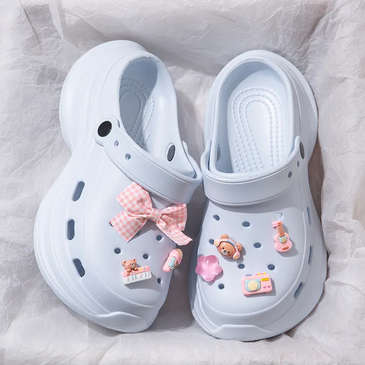 洞洞鞋女款2025夏季新款卡通软底增高踩屎感防滑外穿EVA凉拖鞋